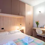 Guesthost - Historic Center 7min From Duomo Apartment *