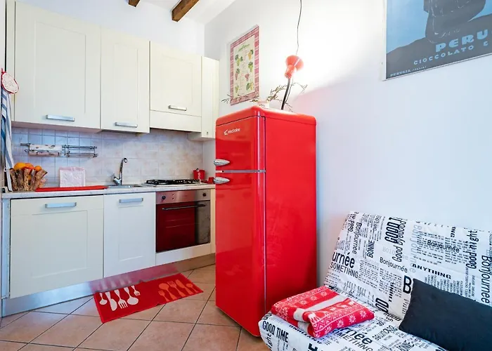 Guesthost - Historic Center 7min From Duomo Parma