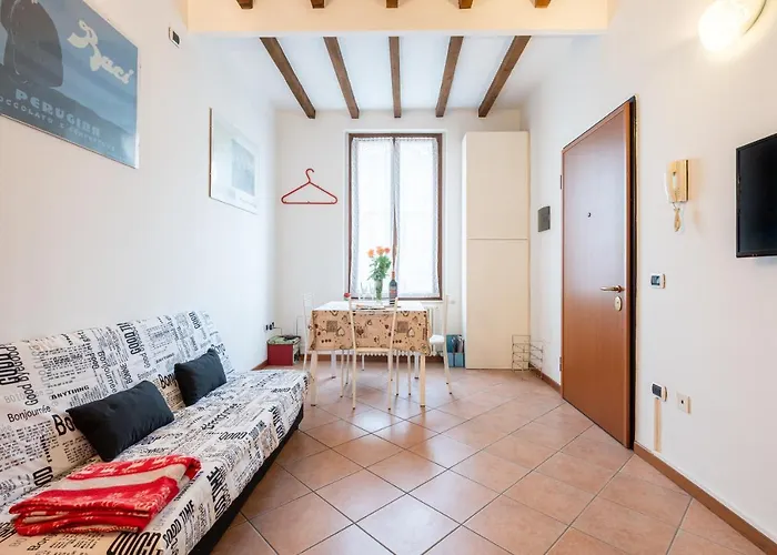 Guesthost - Historic Center 7min From Duomo Parma