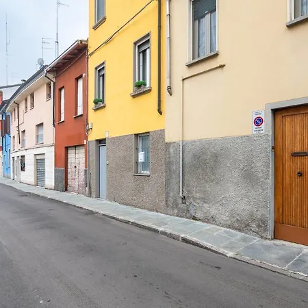 Historic Center 7min From Duomo Apartment